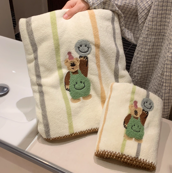 40162280RL Bear Basketball Bear Bath Towel