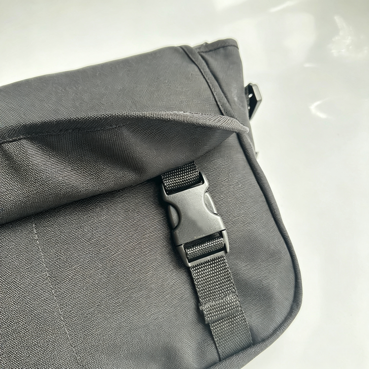 Waterproof Canvas Messenger Shoulder Bag, Adjustable Strap Crossbody Bag for Daily Travel - 40789599
