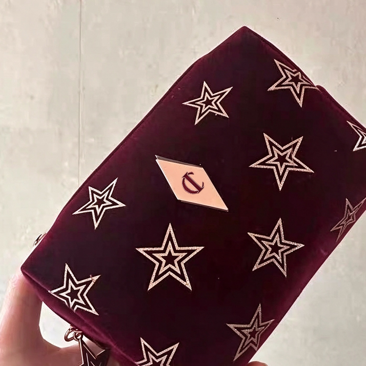 51357514 Burgundy Velvet Star Makeup Bag, Portable Cosmetic Pouch for Travel Makeup Storage