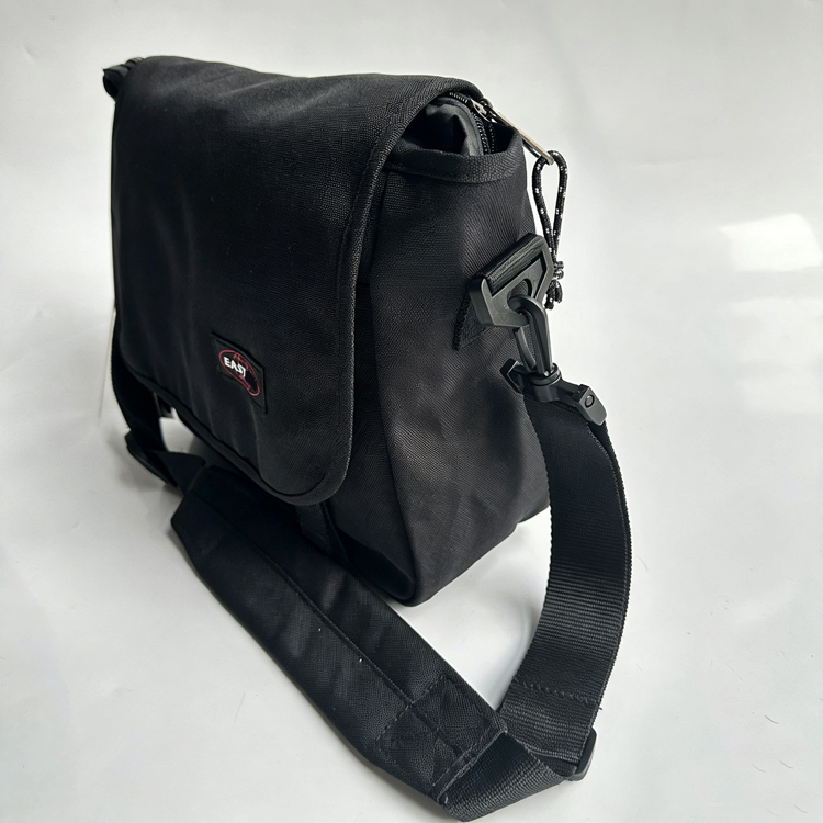 Waterproof Canvas Messenger Shoulder Bag, Adjustable Strap Crossbody Bag for Daily Travel - 40789599