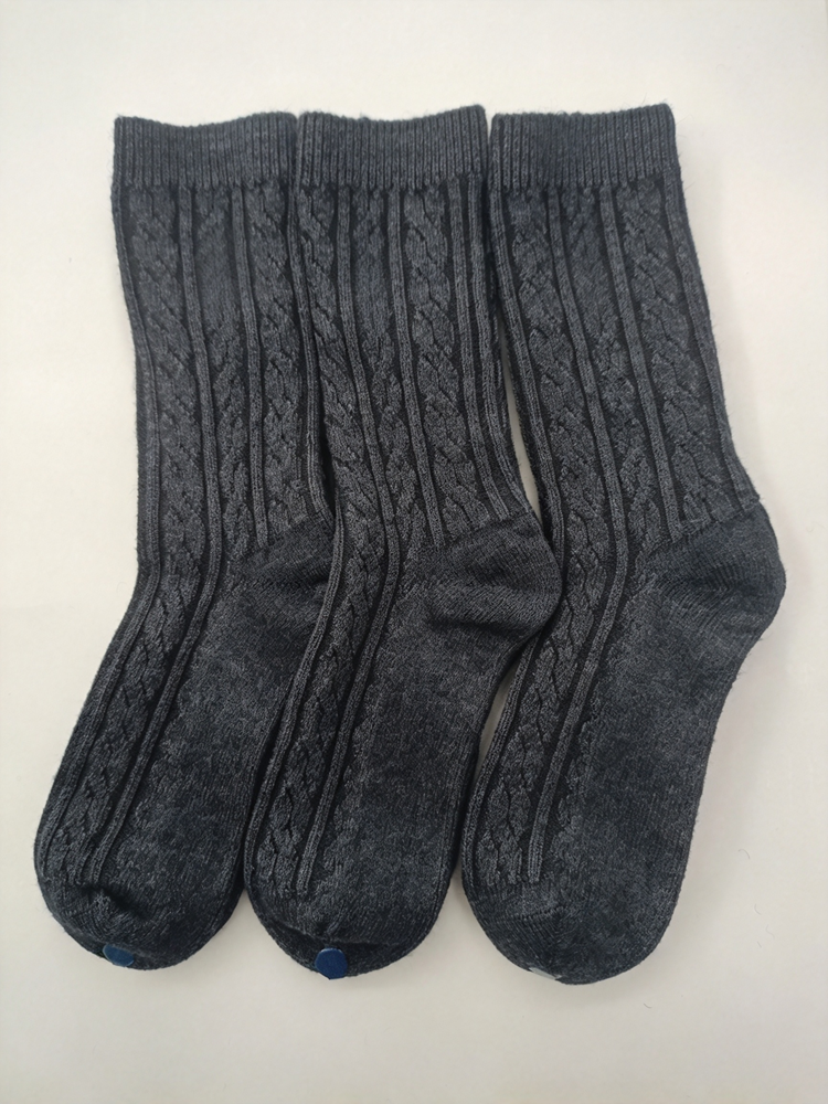 40823471 Men Winter Warm Knit Crew Socks Soft Wool Mid Calf Socks Gift Box Set for Daily Wear(3 Pairs)