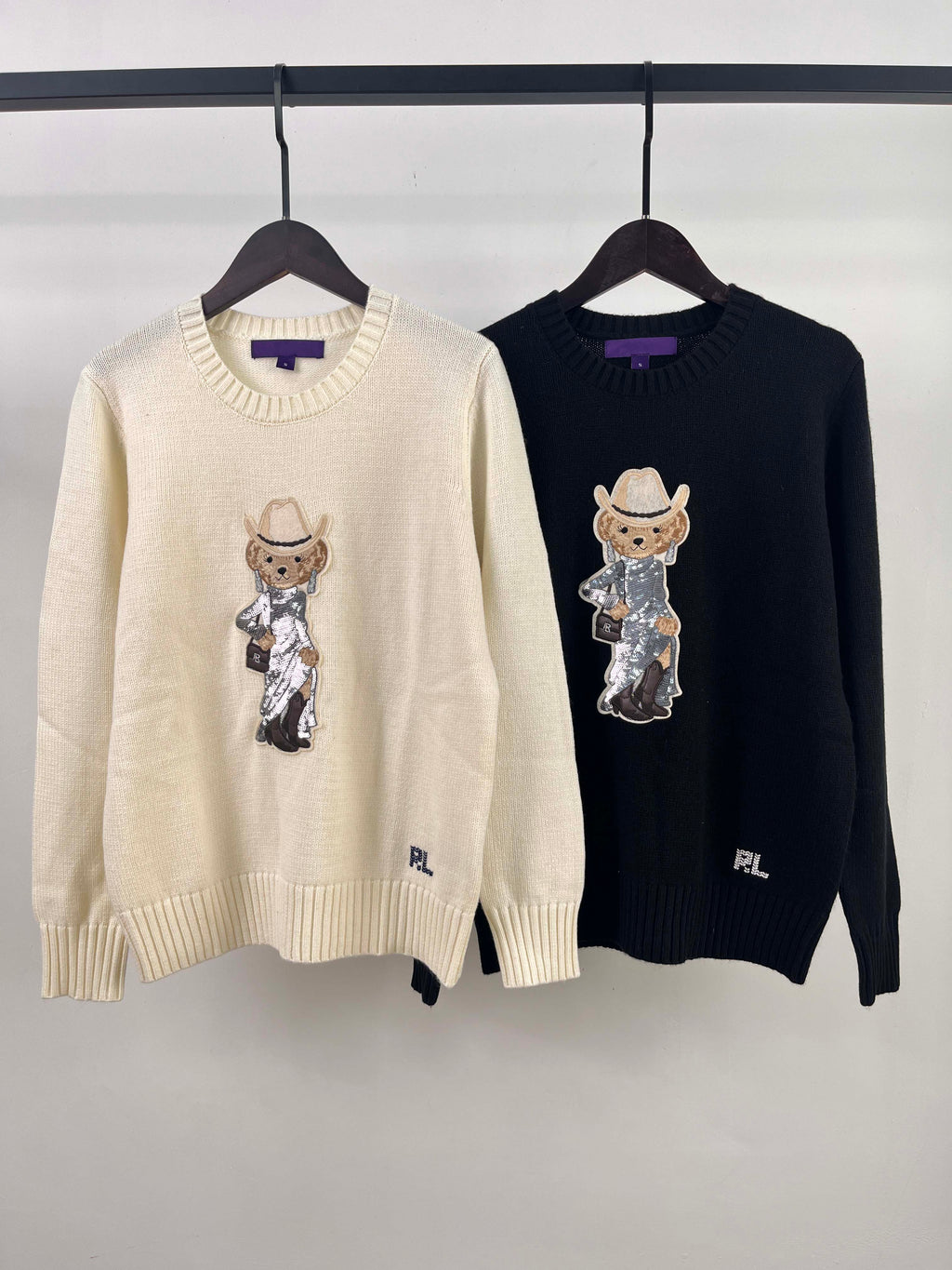 39588576RL Western Bear Crewneck Cashmere Sweater