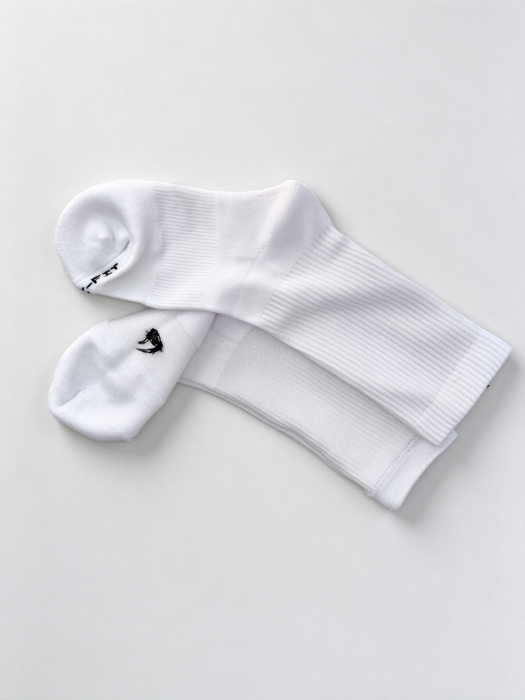51379341 White Ribbed Crew Socks, Soft Breathable Casual Sports Mid Calf Socks（2-Pack）