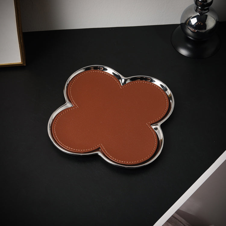 51211764 Clover Shape Leather Jewelry Tray Decorative Ring Earring Display Storage Tray-L