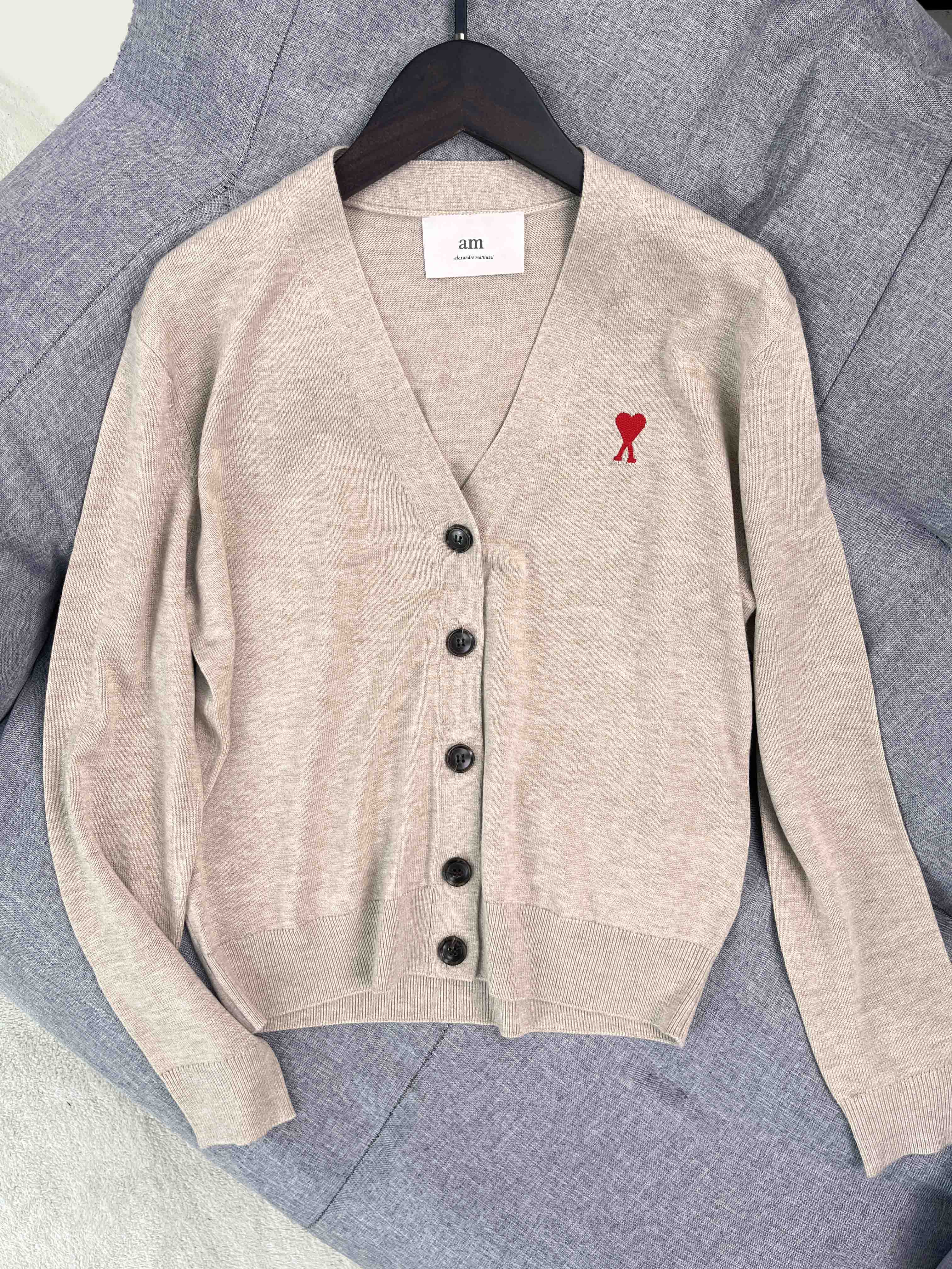 RED AMI DE COEUR CARDIGAN Cardigan in classic merino wool