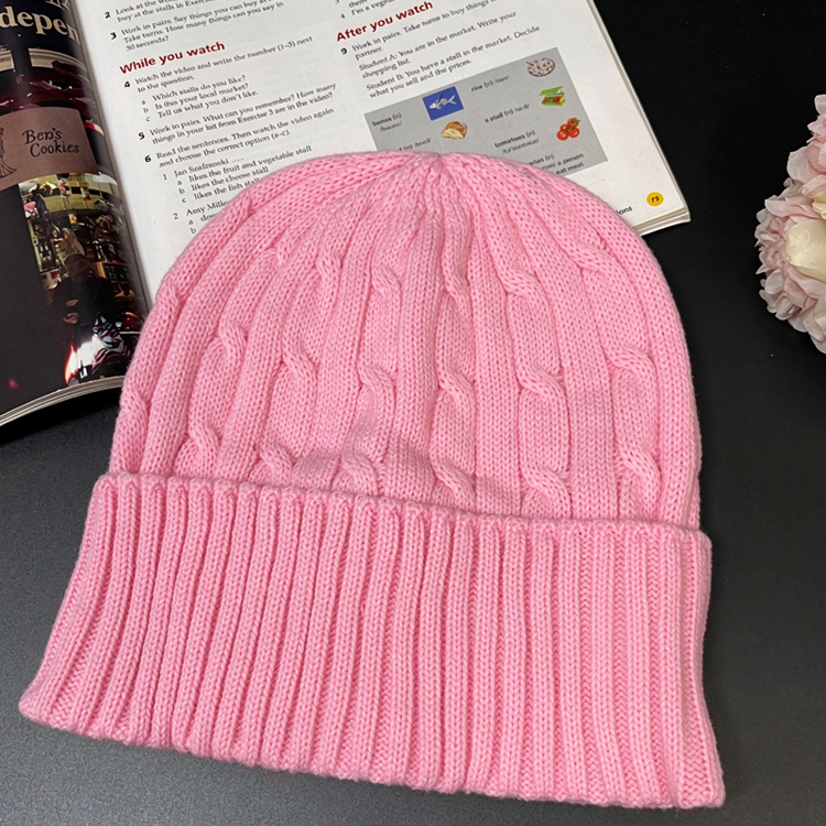 40823767 Cable Knit Beanie Hat Classic Embroidered Logo Warm Winter Knitted Cap for Men Women