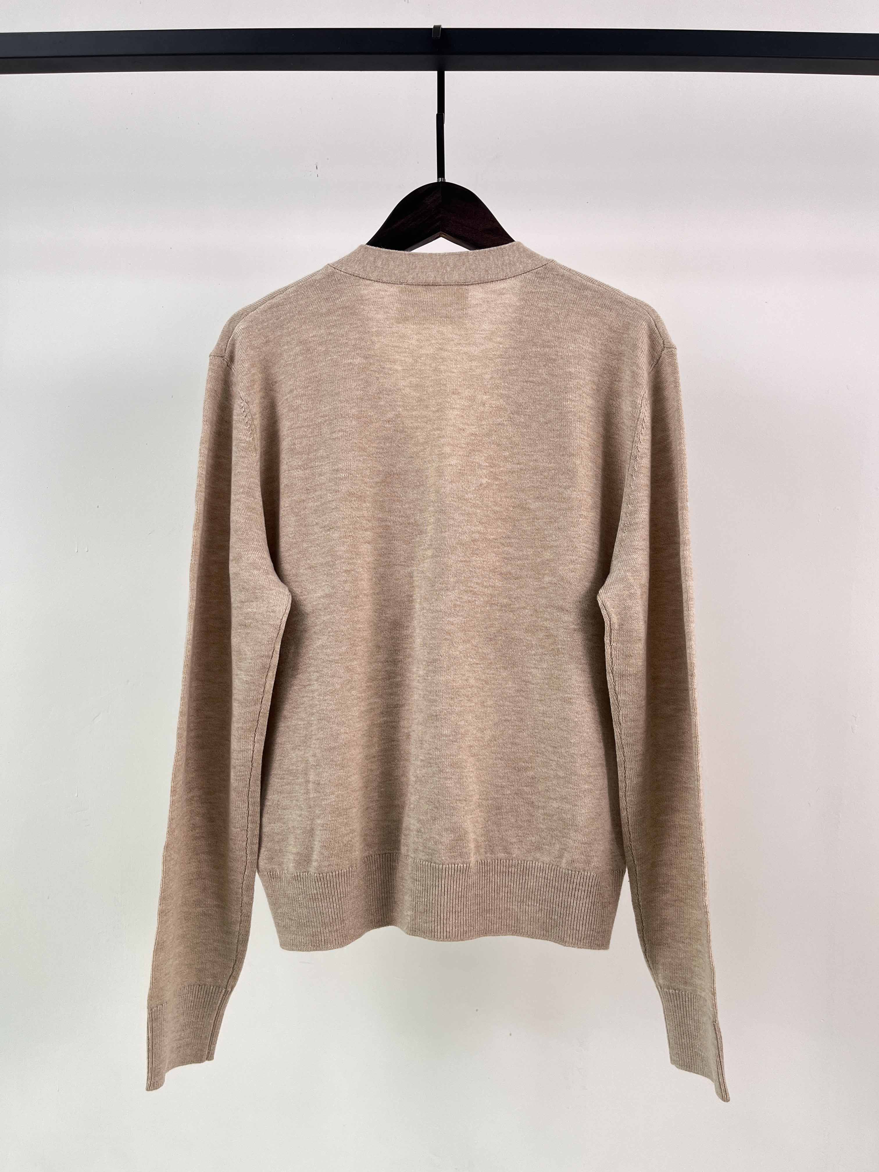 RED AMI DE COEUR CARDIGAN Cardigan in classic merino wool
