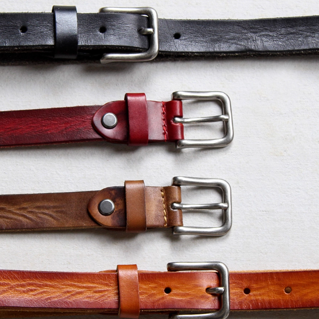39719605RL Reversible Leather Skinny Belt