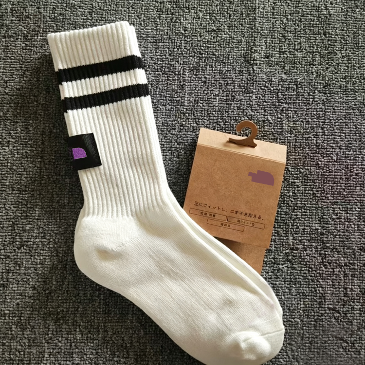 51170515 White Black Double Stripe Crew Socks Ribbed Knit Logo Label Casual Mid Calf Socks