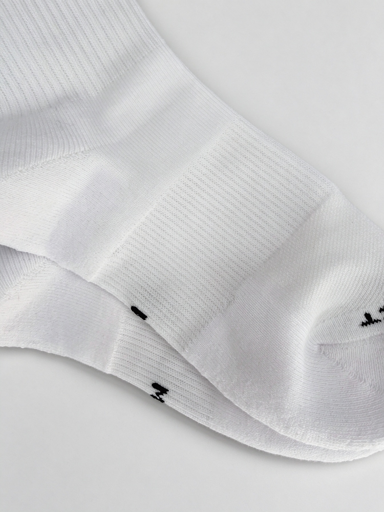 51379341 White Ribbed Crew Socks, Soft Breathable Casual Sports Mid Calf Socks（2-Pack）
