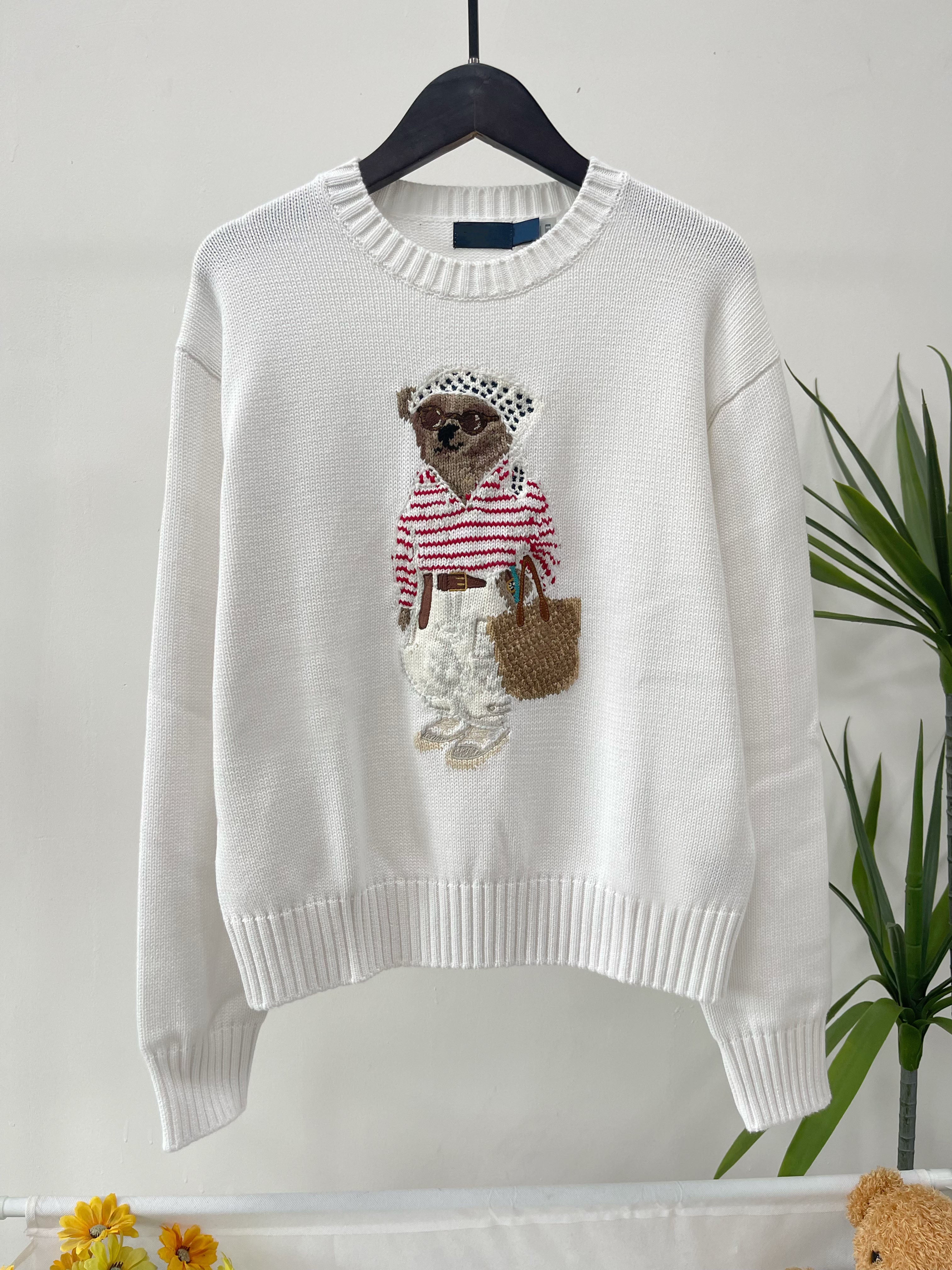 51059527/40553123 Women's Bear Knit Sweater