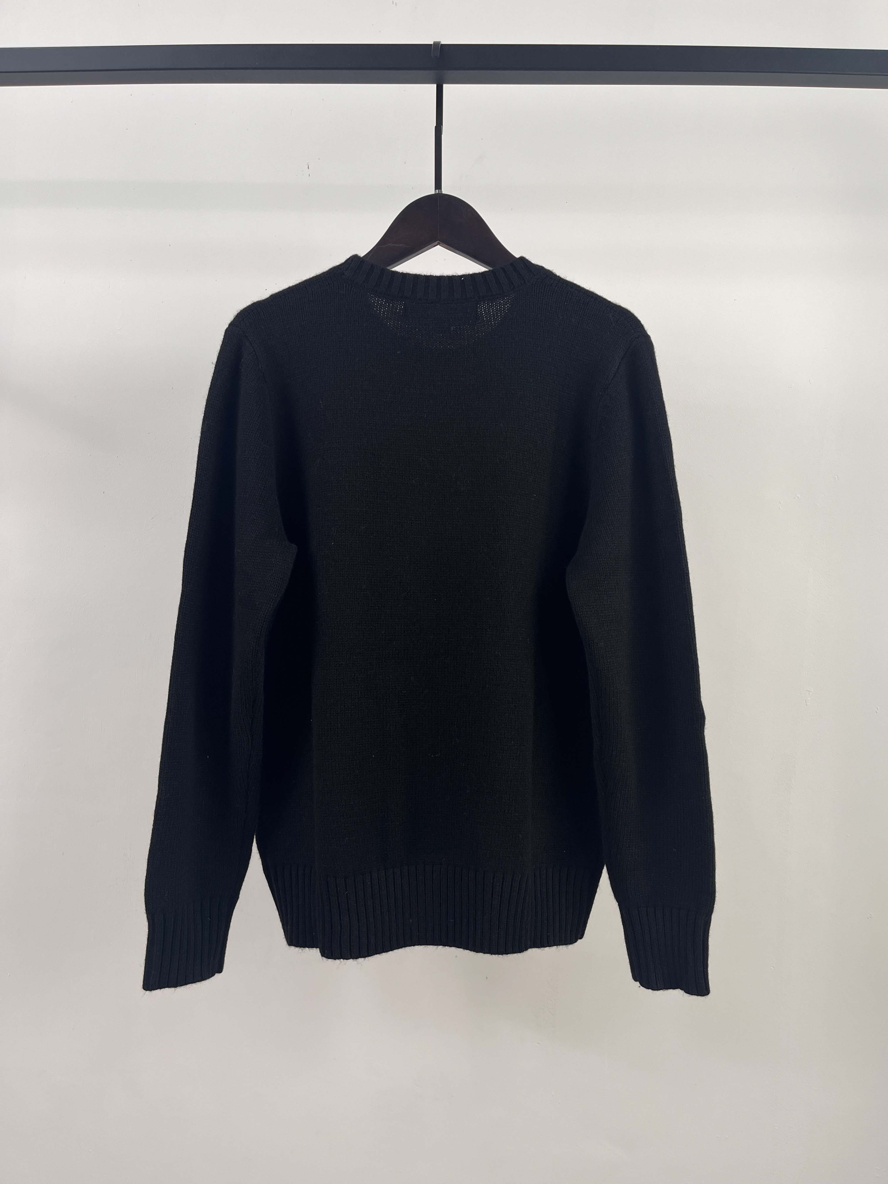 39588576RL Western Bear Crewneck Cashmere Sweater