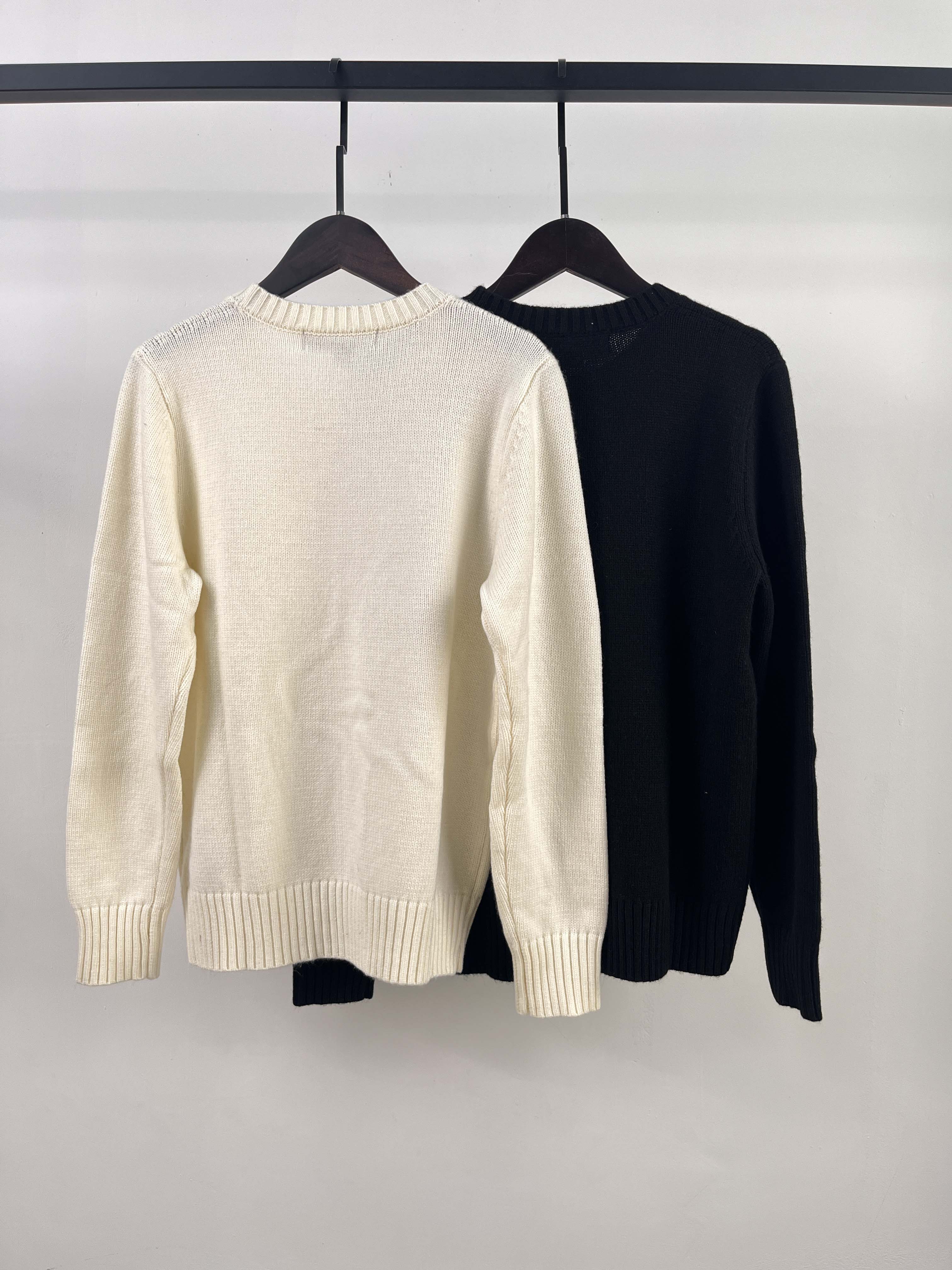 39588576RL Western Bear Crewneck Cashmere Sweater