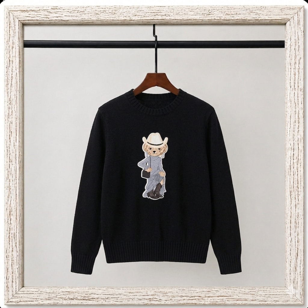 39588576RL Western Bear Crewneck Cashmere Sweater