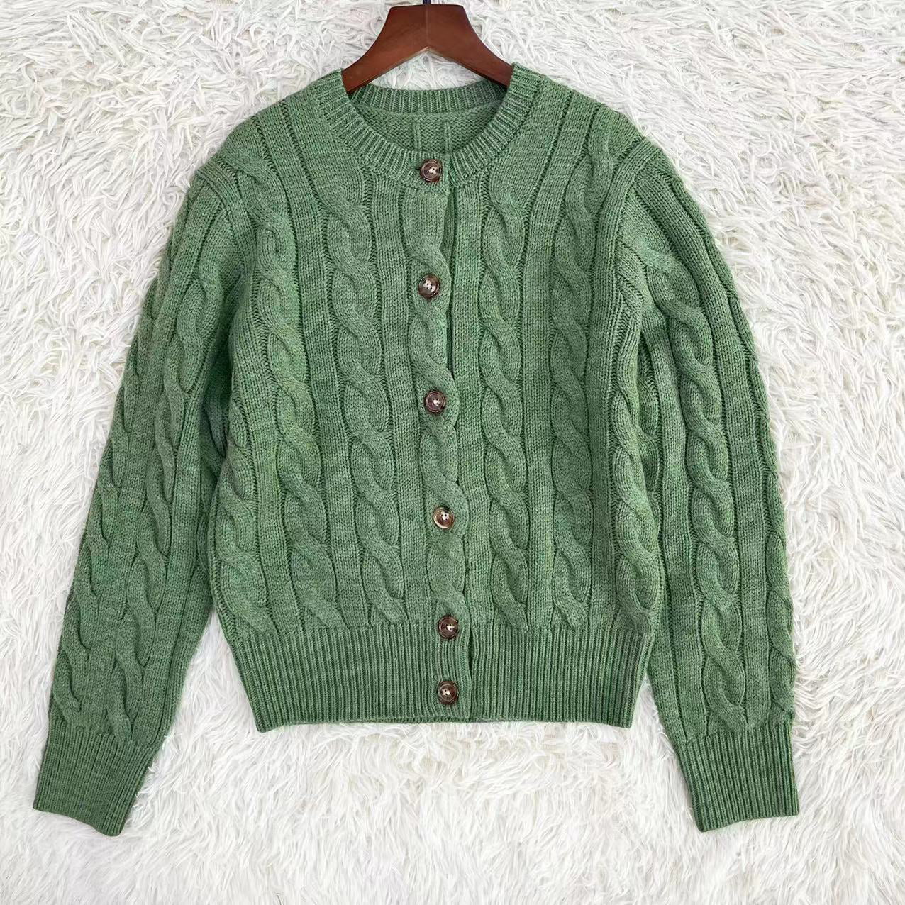 39448799 Cardigan in Natural Cable-knit Wool and Cashmere Cardigan