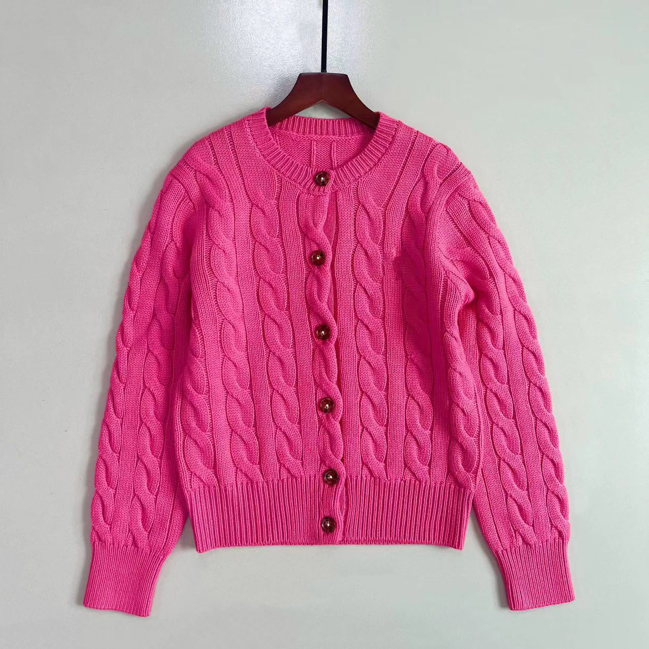 39448799 Cardigan in Natural Cable-knit Wool and Cashmere Cardigan