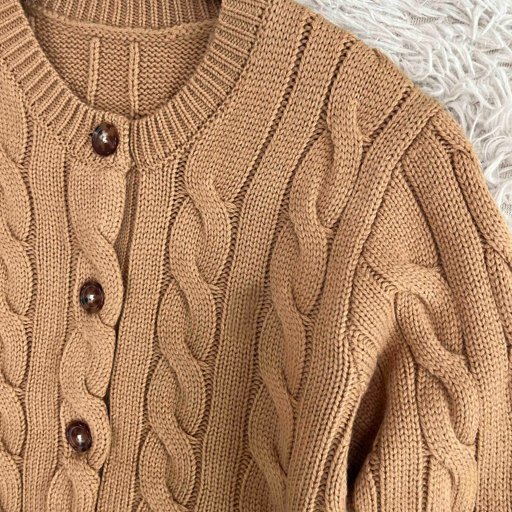 39448799 Cardigan in Natural Cable-knit Wool and Cashmere Cardigan
