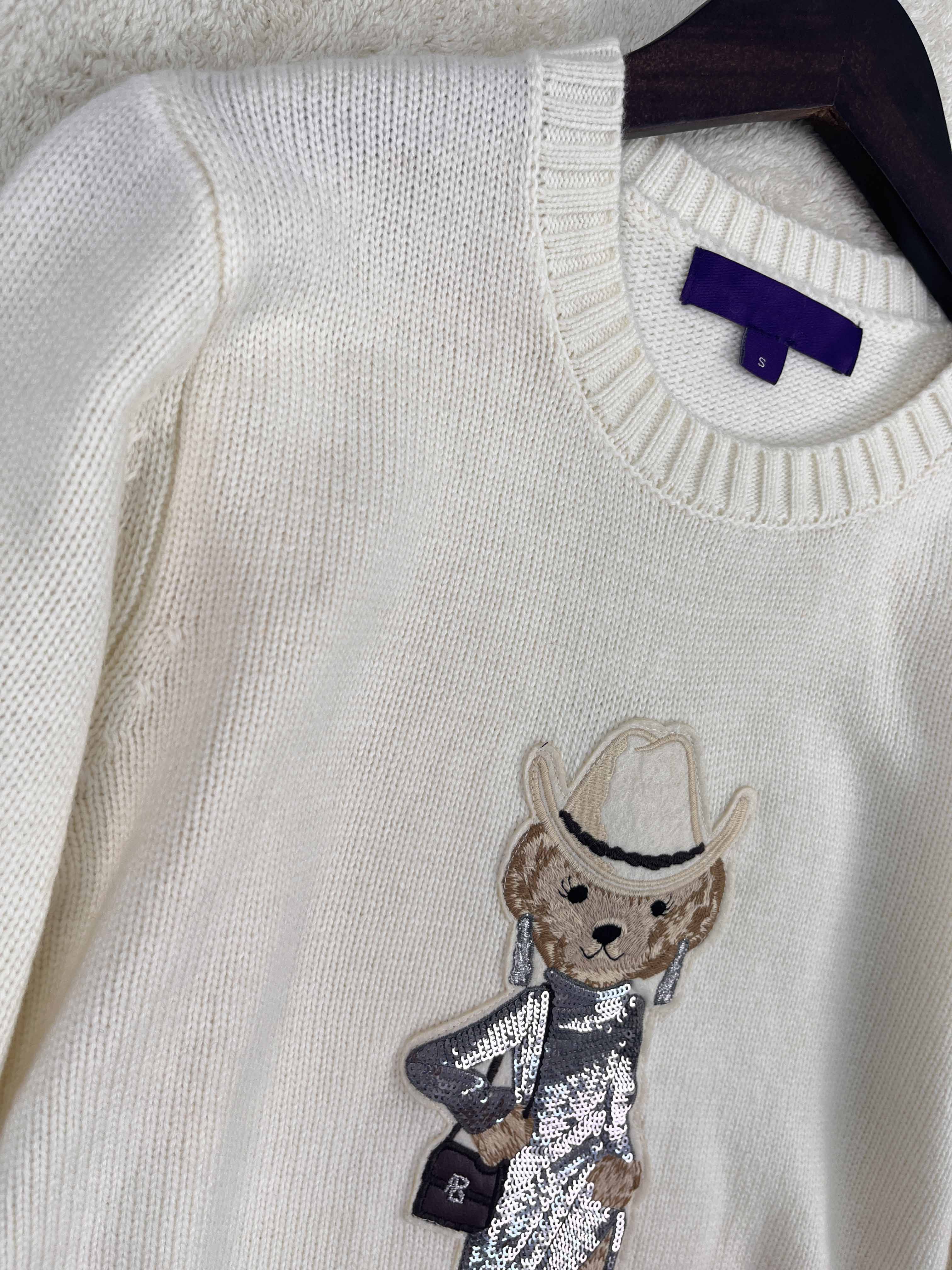 39588576RL Western Bear Crewneck Cashmere Sweater