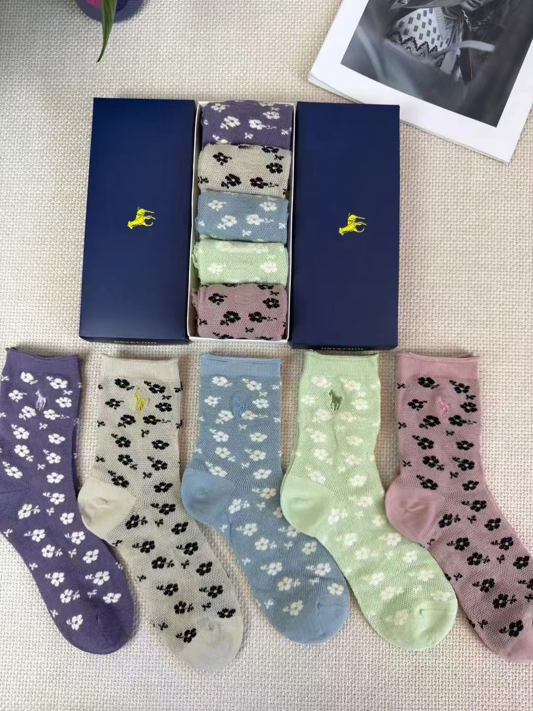Women Cute Floral Crew Socks Gift Box Soft Cotton Casual Mid Calf Socks Multi Pack(5-Pack in a box) - 40785305