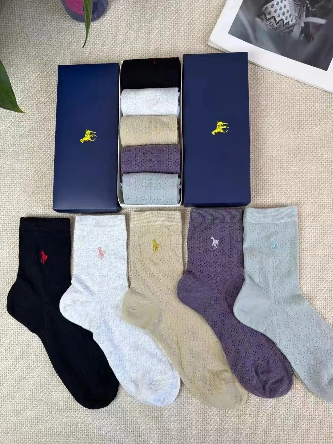 Women Cute Floral Crew Socks Gift Box Soft Cotton Casual Mid Calf Socks Multi Pack(5-Pack in a box) - 40785305