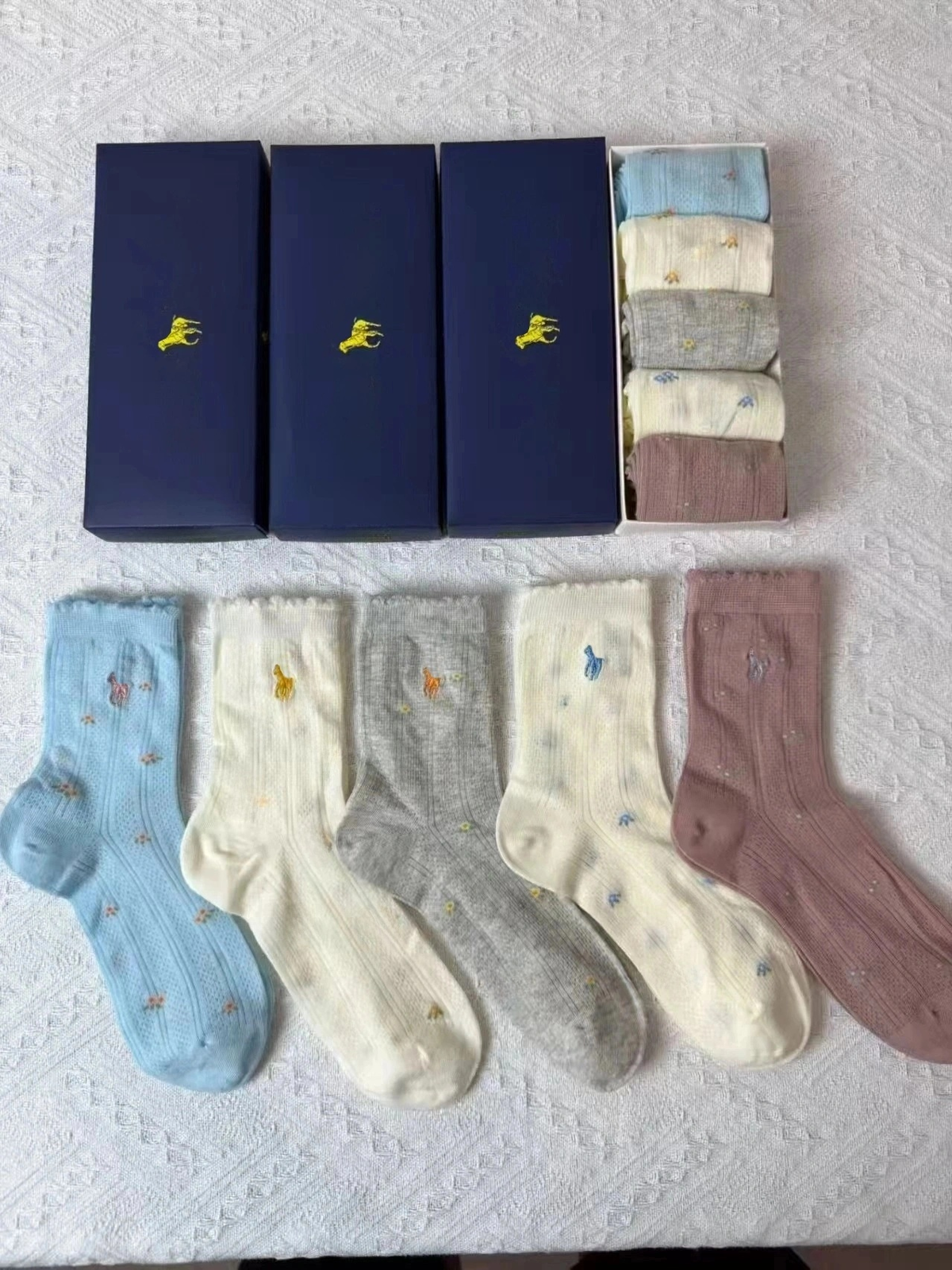 Women Cute Floral Crew Socks Gift Box Soft Cotton Casual Mid Calf Socks Multi Pack(5-Pack in a box) - 40785305