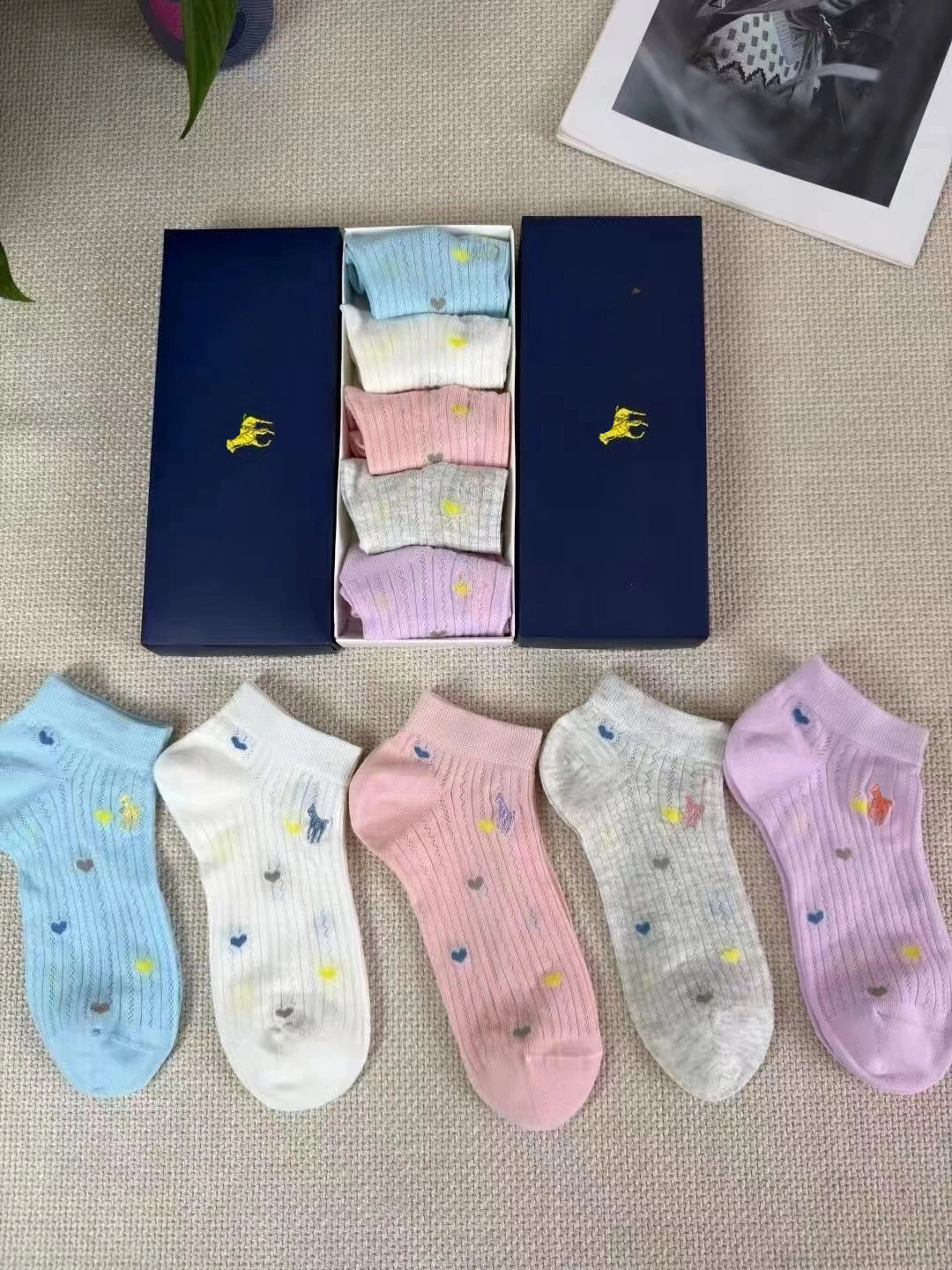 Women Cute Floral Crew Socks Gift Box Soft Cotton Casual Mid Calf Socks Multi Pack(5-Pack in a box) - 40785305